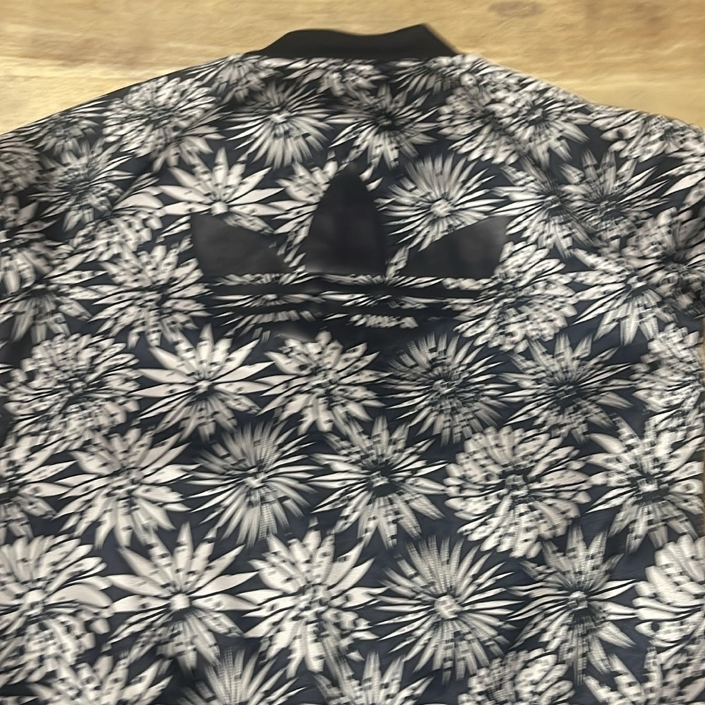 Adidas jacket - Picture 2 of 4